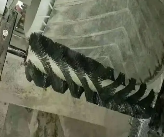 如何正確使用皮帶電動毛刷清掃器